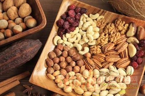 堅(jiān)果類(lèi)食品 營(yíng)養(yǎng)寶庫(kù)與食用安全指南